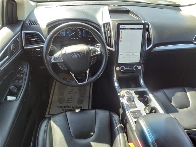 2022 ford edge titanium