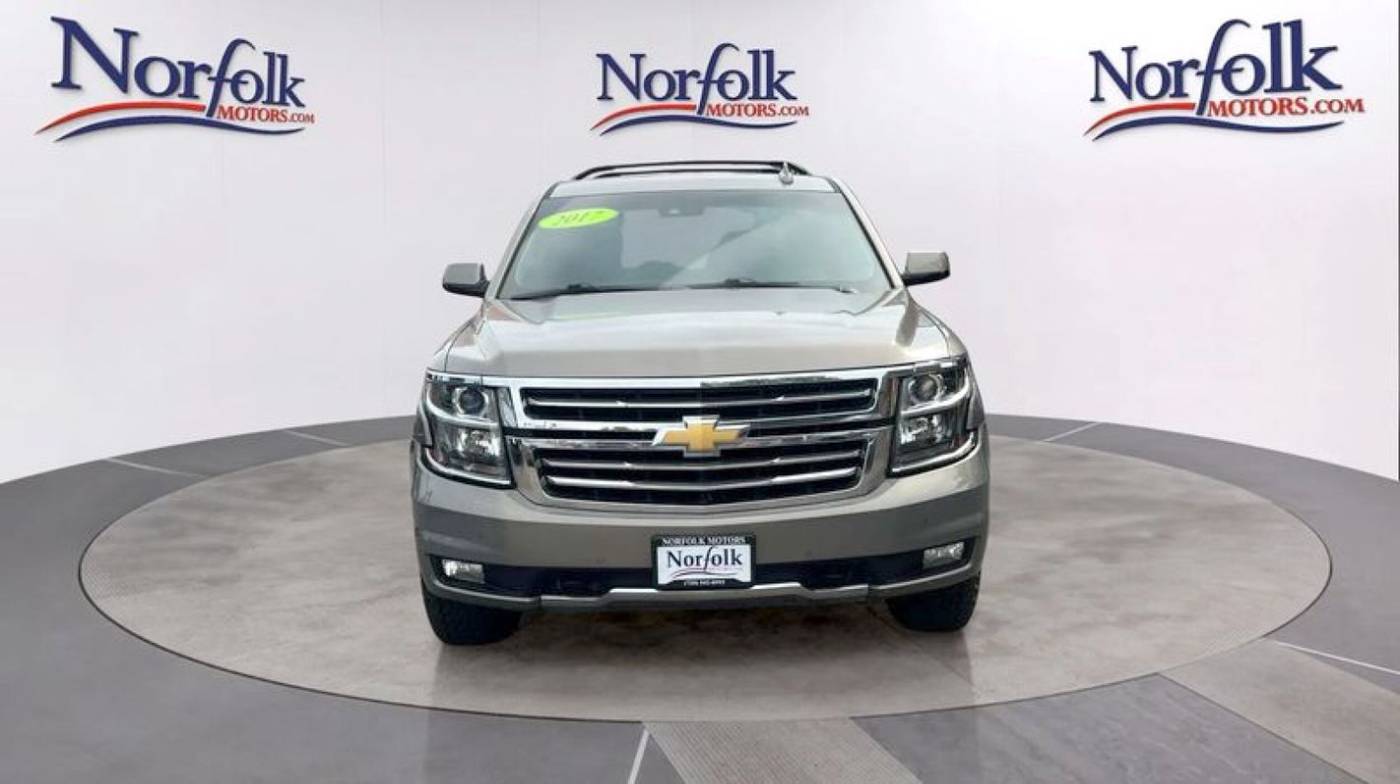 2017 chevrolet suburban lt