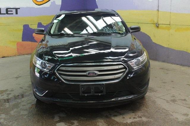 2018 ford taurus se