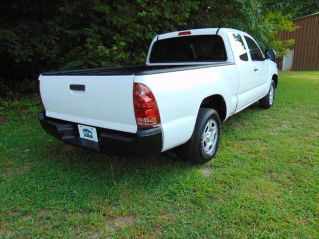 2015 toyota tacoma base