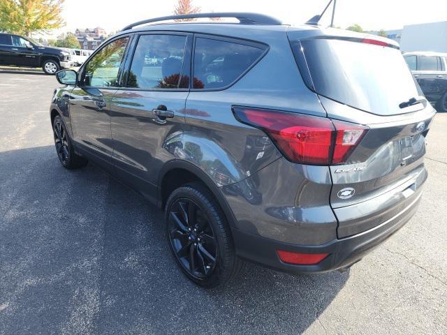 2019 ford escape se