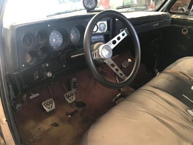 rare! 1983 gmc short bed step side pickup v8 4 speed..look!! classic c10 chevy