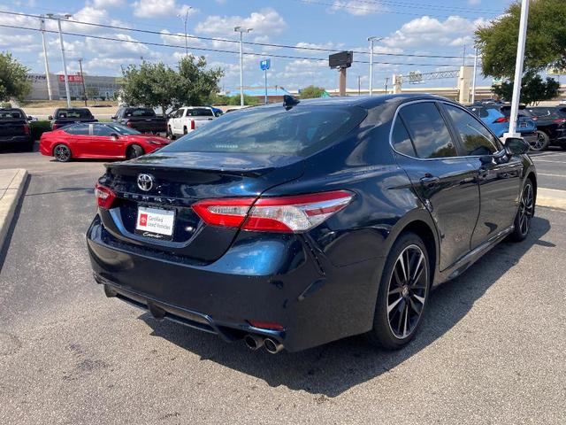 2020 toyota camry se