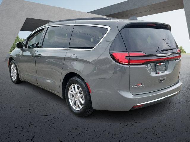 2022 chrysler pacifica touring-l