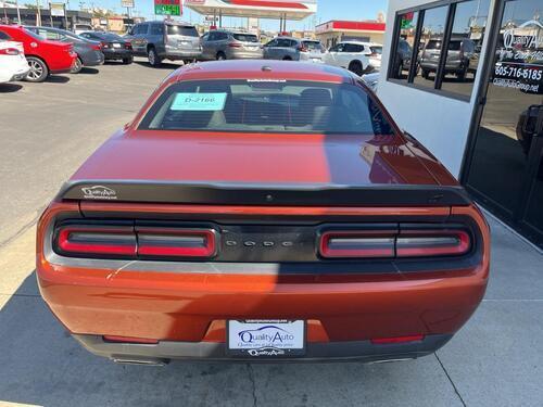 2020 dodge challenger sxt