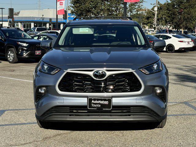 2024 toyota highlander le