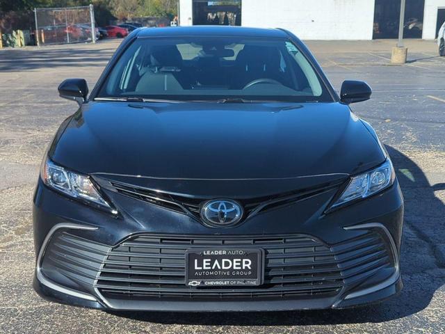 2023 toyota camry le