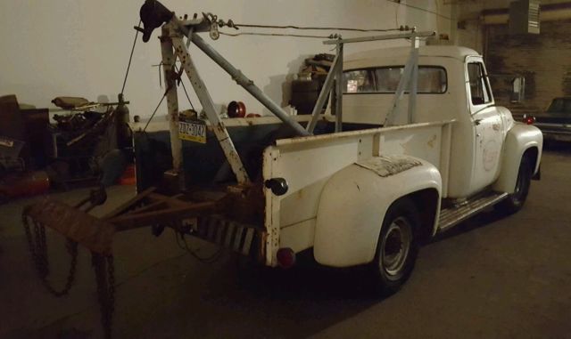 1954 ford f250 "esso" tow truck