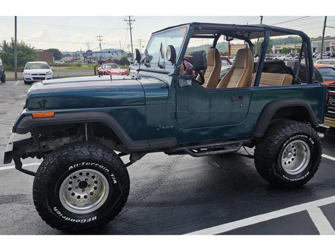 1995 jeep wrangler in sevierville, tennessee