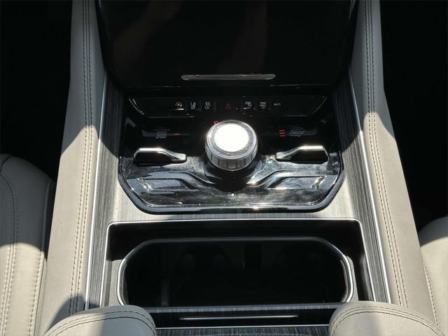2023 jeep wagoneer series iii 4x4
