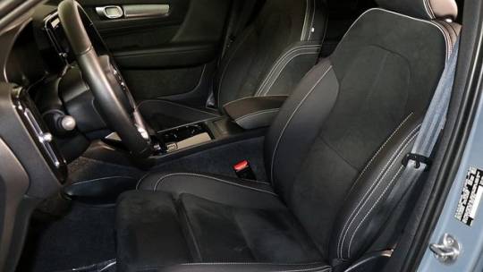 2022 Volvo XC40