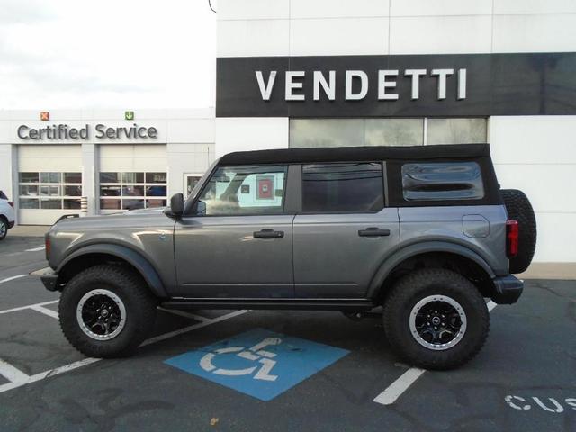 2023 ford bronco base