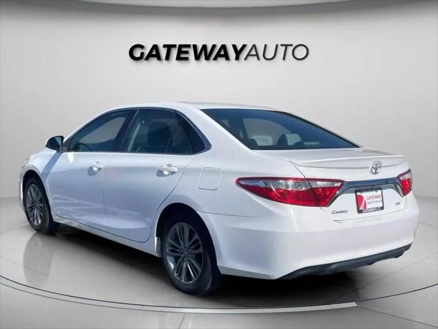 2016 toyota camry se