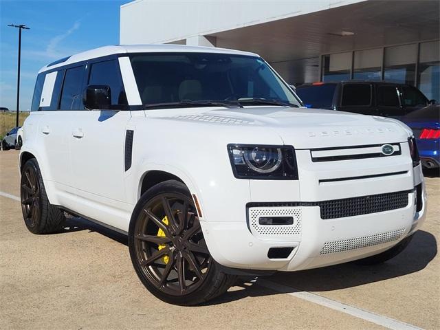 2024 land rover defender p500 se