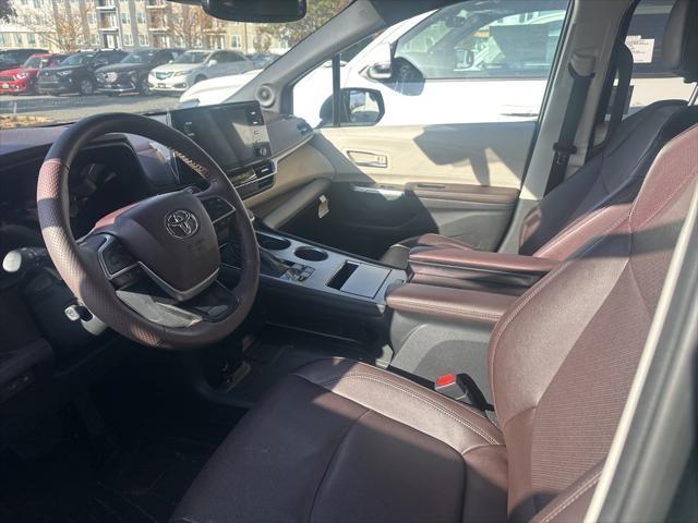 2023 toyota sienna platinum 7 passenger