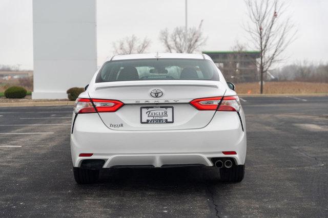 2020 toyota camry se