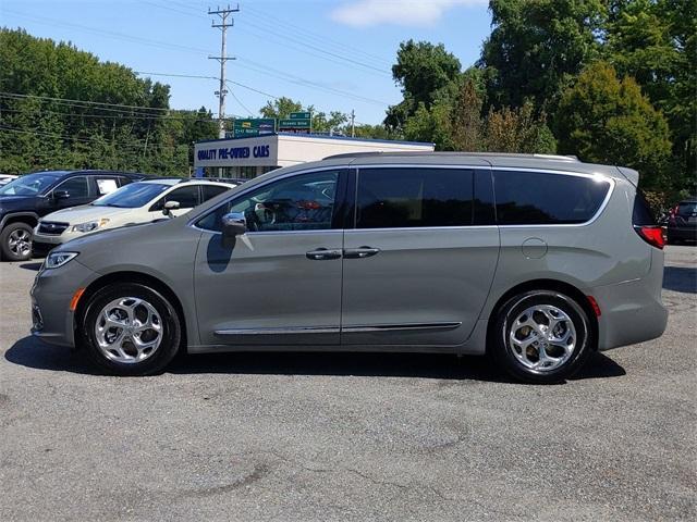 2022 chrysler pacifica limited