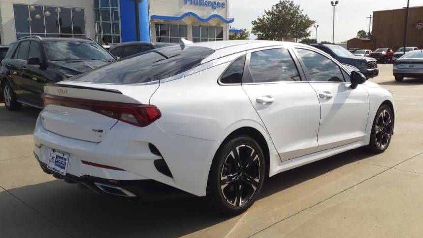 2022 kia k5 gt-line