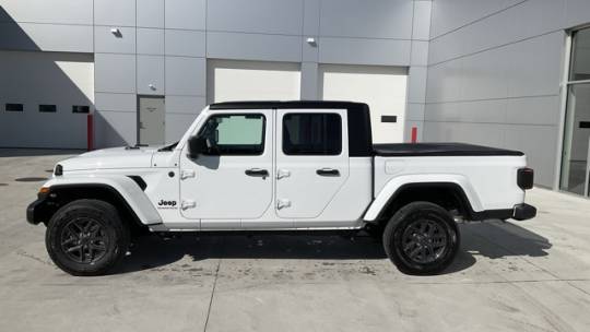 2024 Jeep Gladiator