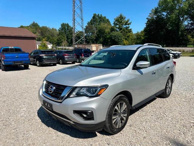 2018 nissan pathfinder sv