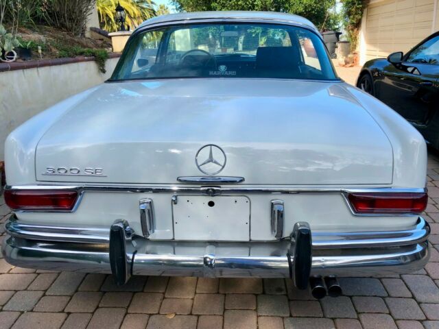 1966 mercedes-benz 300se coupe