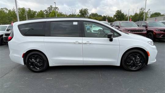 2024 Chrysler Pacifica