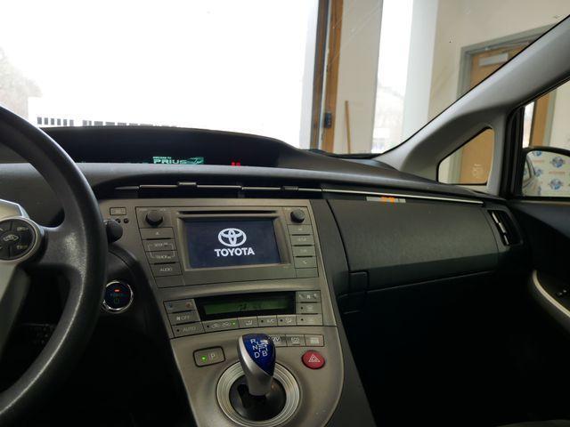2013 toyota prius two