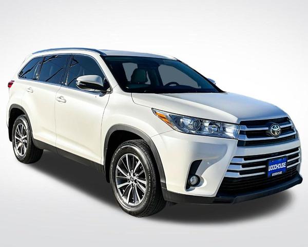 2019 toyota highlander se
