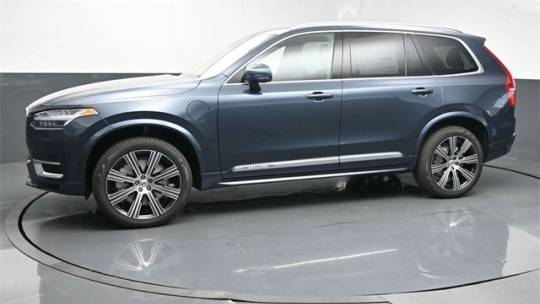 2024 Volvo XC90 t8 plus