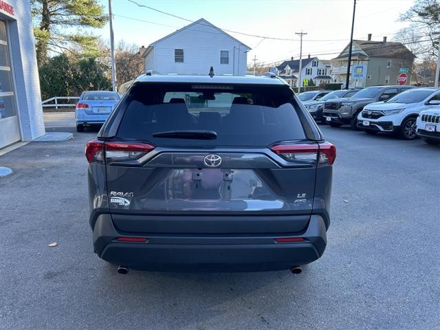 2020 toyota rav4 le