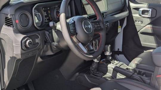 2024 Jeep Gladiator