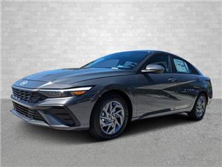 2024 Hyundai Elantra blue