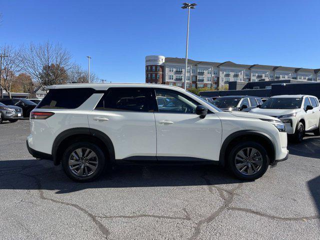 2023 nissan pathfinder s