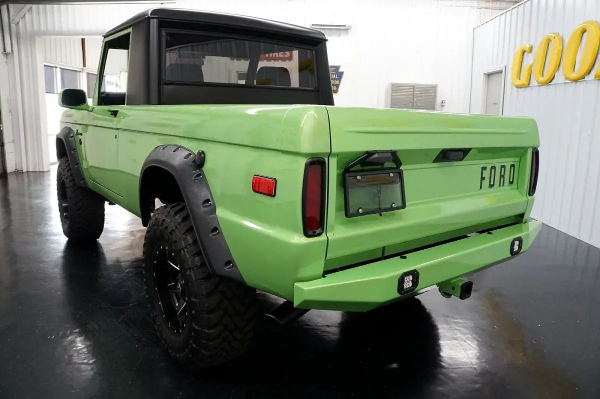 1971 ford bronco custom half cab