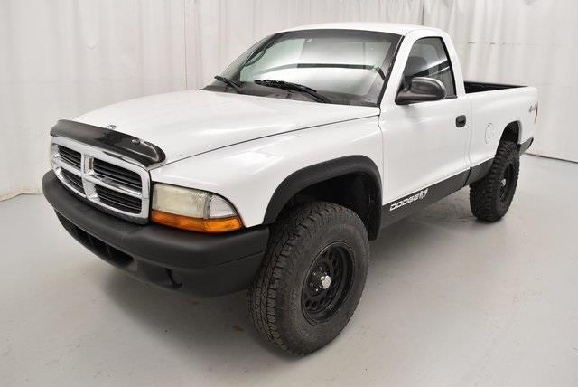2004 dodge dakota base 2dr standard cab 4wd sb for sale in topeka, kansas