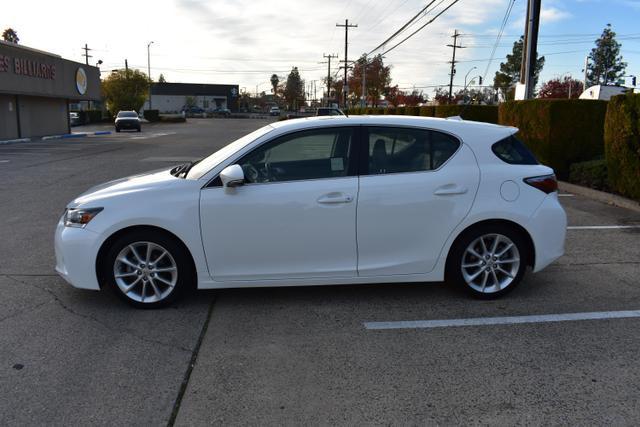 2012 lexus ct 200h premium