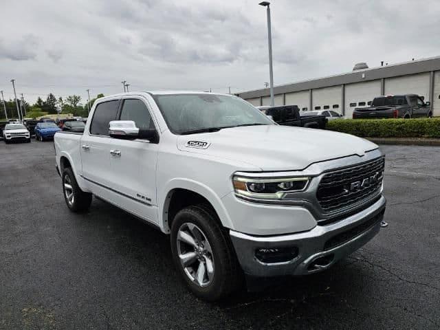 2022 ram 1500 limited crew cab 4x4 5'7' box in youngstown, ohio