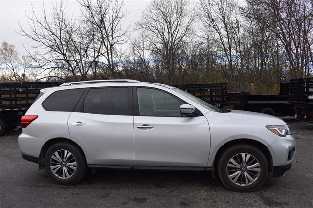 2019 nissan pathfinder sl