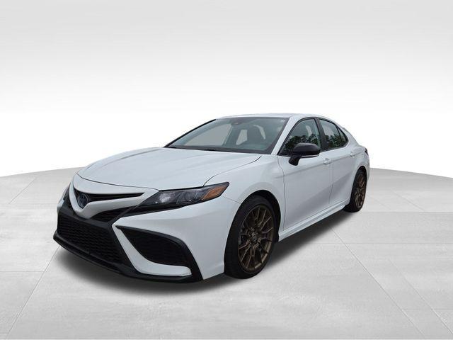 2023 toyota camry hybrid se