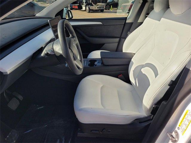 2023 tesla model y long range