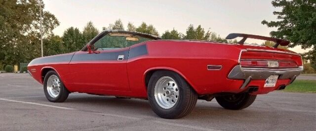 1970 dodge challenger convertible red rwd manual r/t