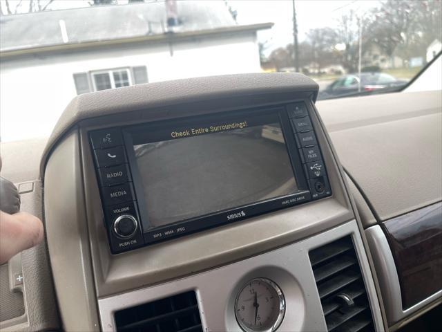 2010 chrysler town & country touring