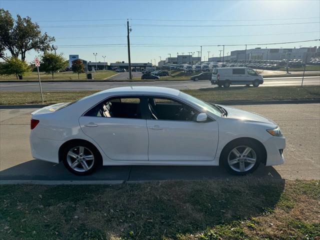 2012 toyota camry se
