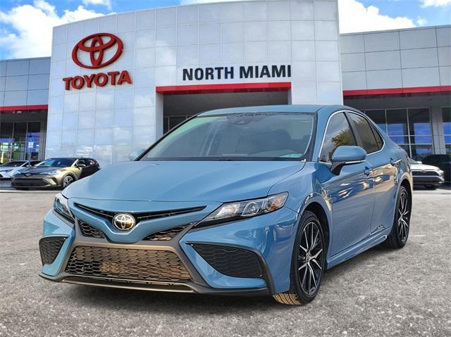 2023 toyota camry se