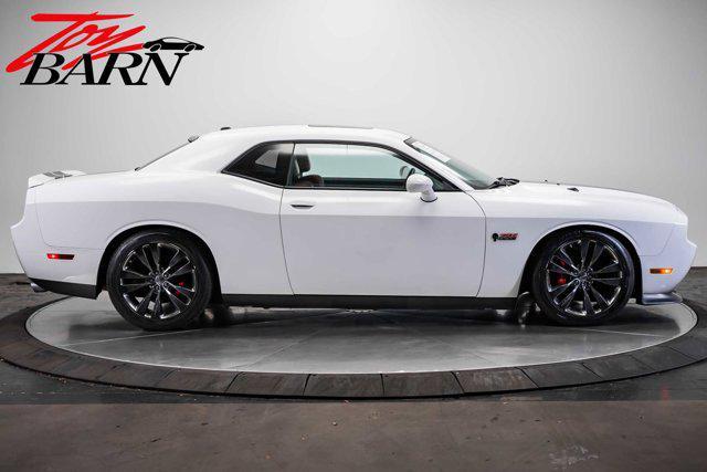 2014 dodge challenger srt8