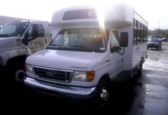 used 2006 ford e-450 starcraft 14 passenger shuttle bus for wheelchair mobility in westbury, ny