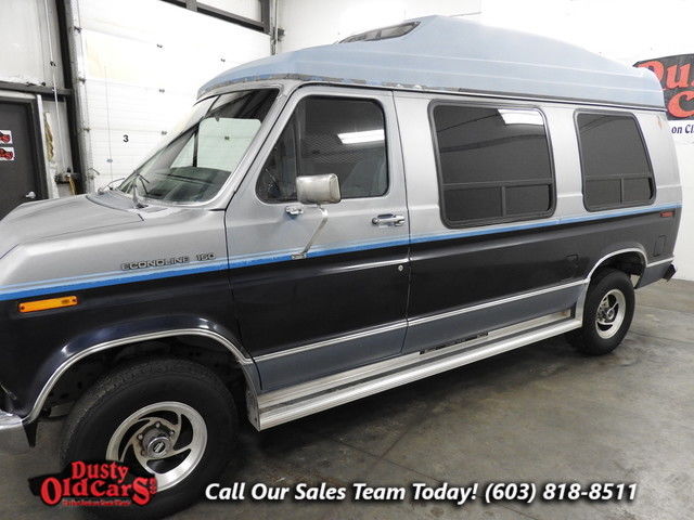 1990 blue body interior good ramp and lift!