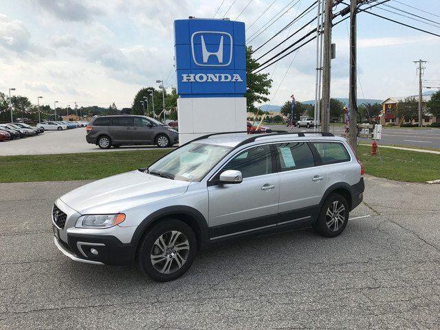 2014 volvo xc70 3.2 awd 3.2 4dr wagon for sale in burlington, vermont