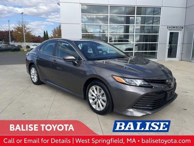 2019 toyota camry le
