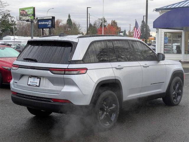 2023 jeep grand cherokee altitude